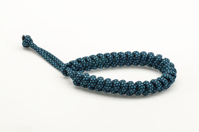Paracord 550, Ocean Blue Black Diamond (meter)