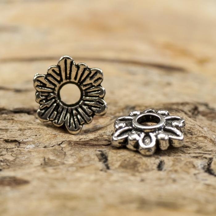 Pärlhållare Blomma 7x7 mm, Antiksilver (20st)