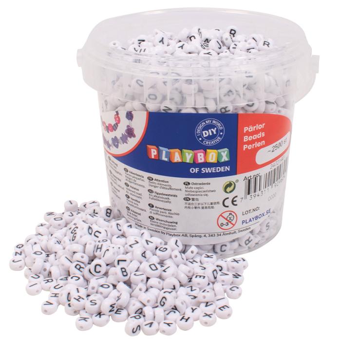 Bokstavspärlor i hink 7 mm, Vit (2500 st)
