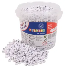 Bokstavspärlor i hink 7 mm, Vit (2500 st)