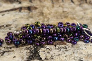 Seed Beads opak iris 2,6 mm, Lilamix (20g)