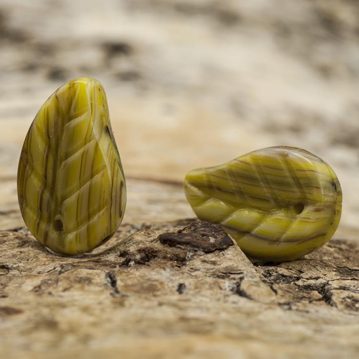 Glaslöv 9x14 mm, Lime/Brun (10st)