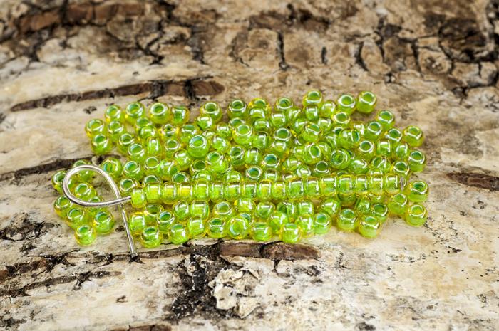 Seed Beads colourlined 2,6 mm, Grön/Gul (20g)