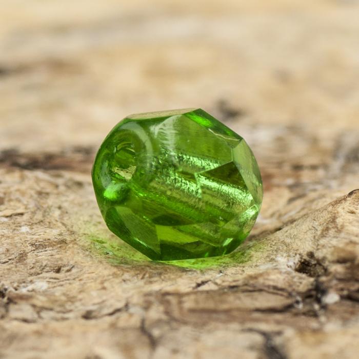 Glaspärla facetterad 4,5x5 mm, Grön (25st)