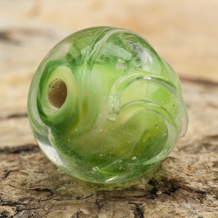 Glaspärla Lampwork Rund 15 mm, Grön/Vit (5st)