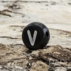 Bokstavspärla V 7 mm, Svart (25st)