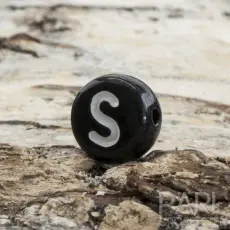 Bokstavspärla S 7 mm, Svart (25st)