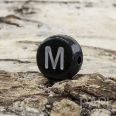 Bokstavspärla M 7 mm, Svart (25st)