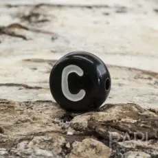 Bokstavspärla C 7 mm, Svart (25st)