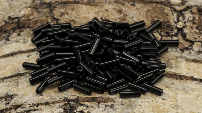 Bugle Beads opak 2x7 mm, Svart (20g)