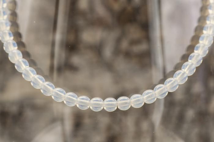 Glaspärla opal 4 mm, Vit Alabaster (60st)