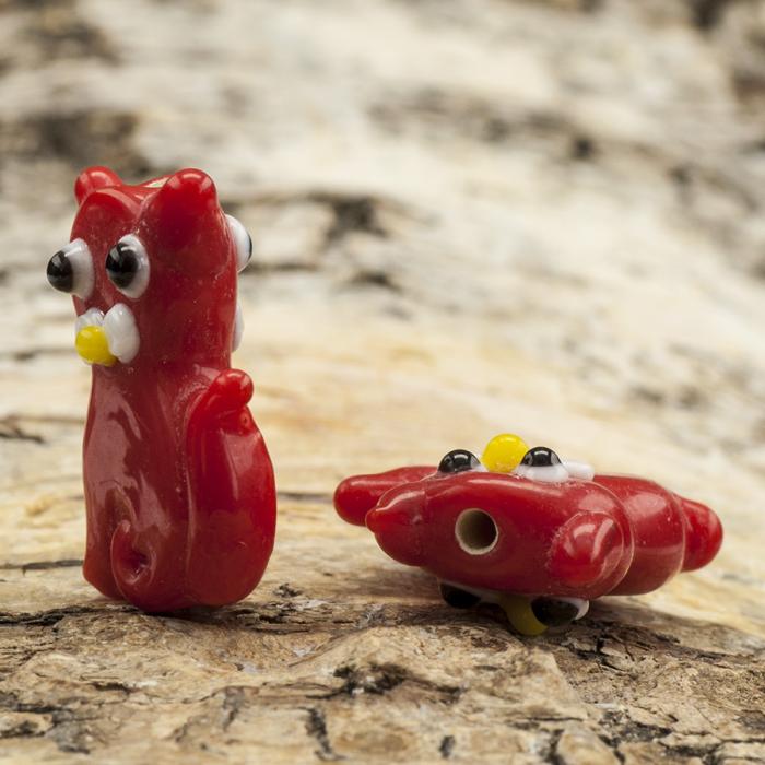 Glaspärla Katt 20x16x8 mm, Röd (st)