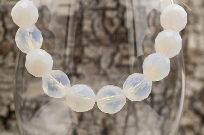Frostad glaspärla facetterad kula 12 mm, Vit/Klar (5st)