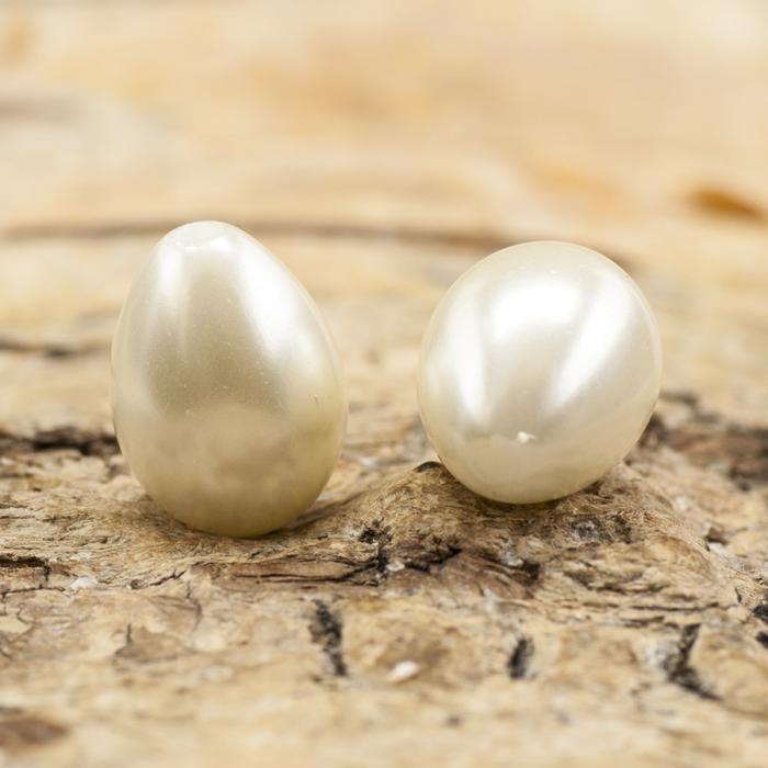 Vaxad glaspärla Droppe 9x7 mm, Gräddvit (10st)