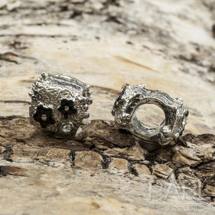 Ormlänkspärla emalj 13x9x11 mm, Svart/Silverfärg (st)