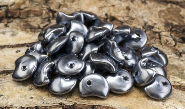 Glaspärla chip 7-8 mm, Silvergrå (10g)