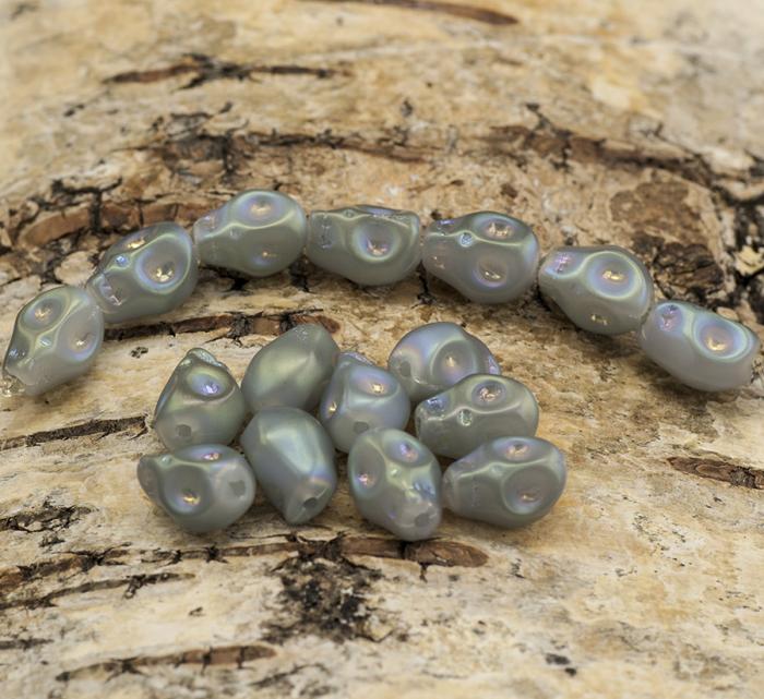 Glaspärla Döskalle 10x8 mm, Grå AB (5st)