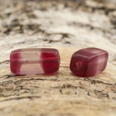 Frostad glaspärla rätblock 9x19 mm, Hallonröd/Klar (5st)